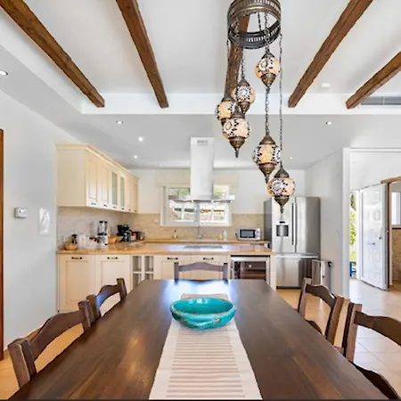 Philena Ladiko Heizbarer Pool Case de vacanță Faliraki