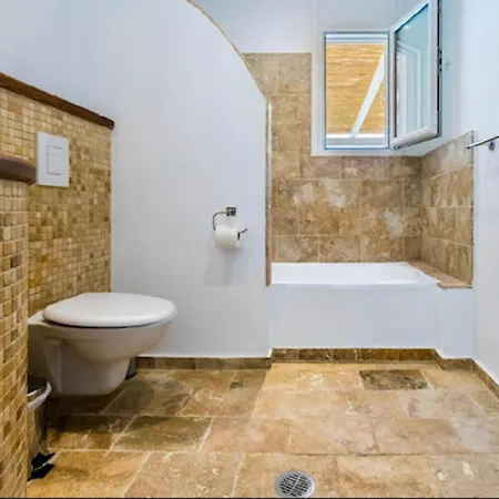 Philena Ladiko Heizbarer Pool