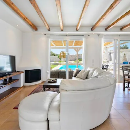 Philena Ladiko Heizbarer Pool *